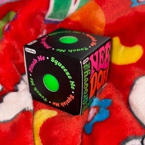 Nee Doh Groovy Glob Squeezy Stress Cube - Green NEW RARE QUICK SHIP